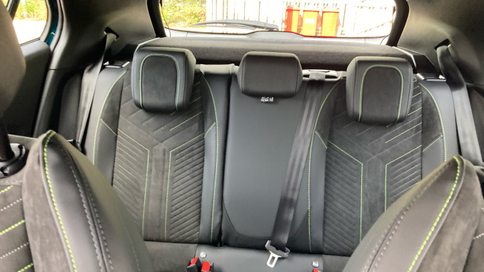 Peugeot 2008 1.2 PureTech 130 GT Premium 5dr EAT8 Petrol Estate - Image 15
